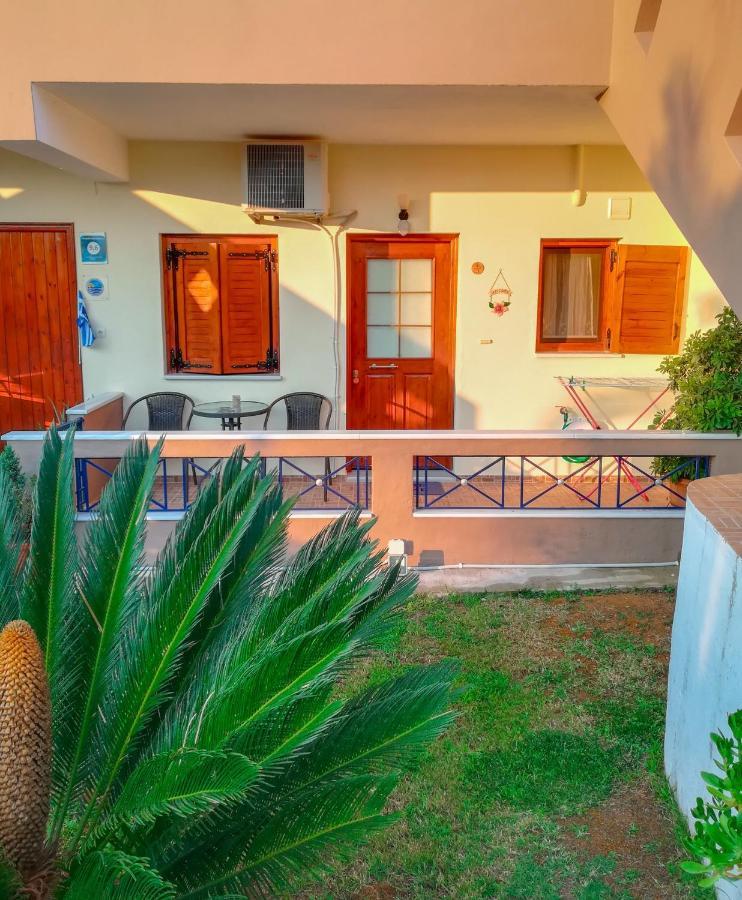 Mιχαλης Apartments Парамития Екстериор снимка