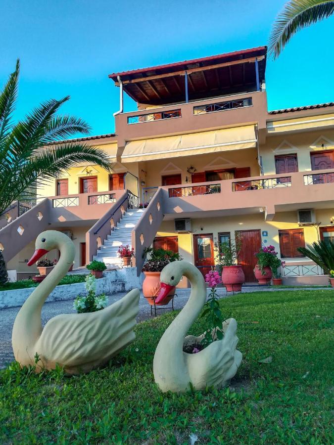 Mιχαλης Apartments Парамития Екстериор снимка