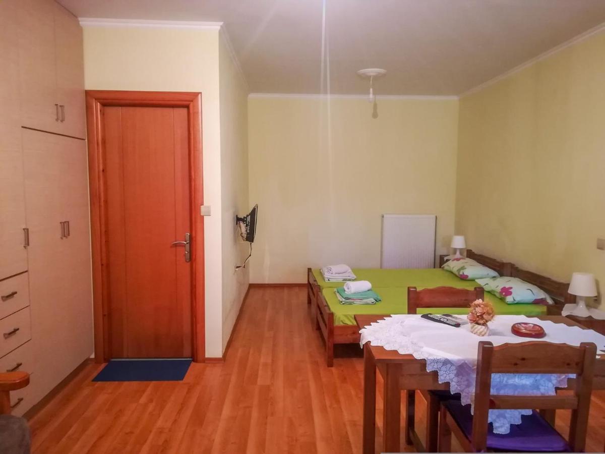 Mιχαλης Apartments Парамития Екстериор снимка