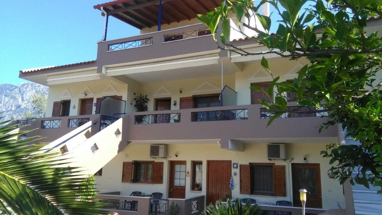 Mιχαλης Apartments Парамития Екстериор снимка